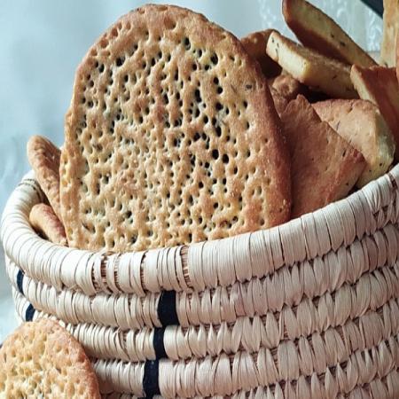 فروشندگان انواع کلوچه خرمایی سنتی با کیفیت